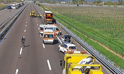 Incidente in autostrada all'altezza di Desenzano, code in entrambe le direzioni