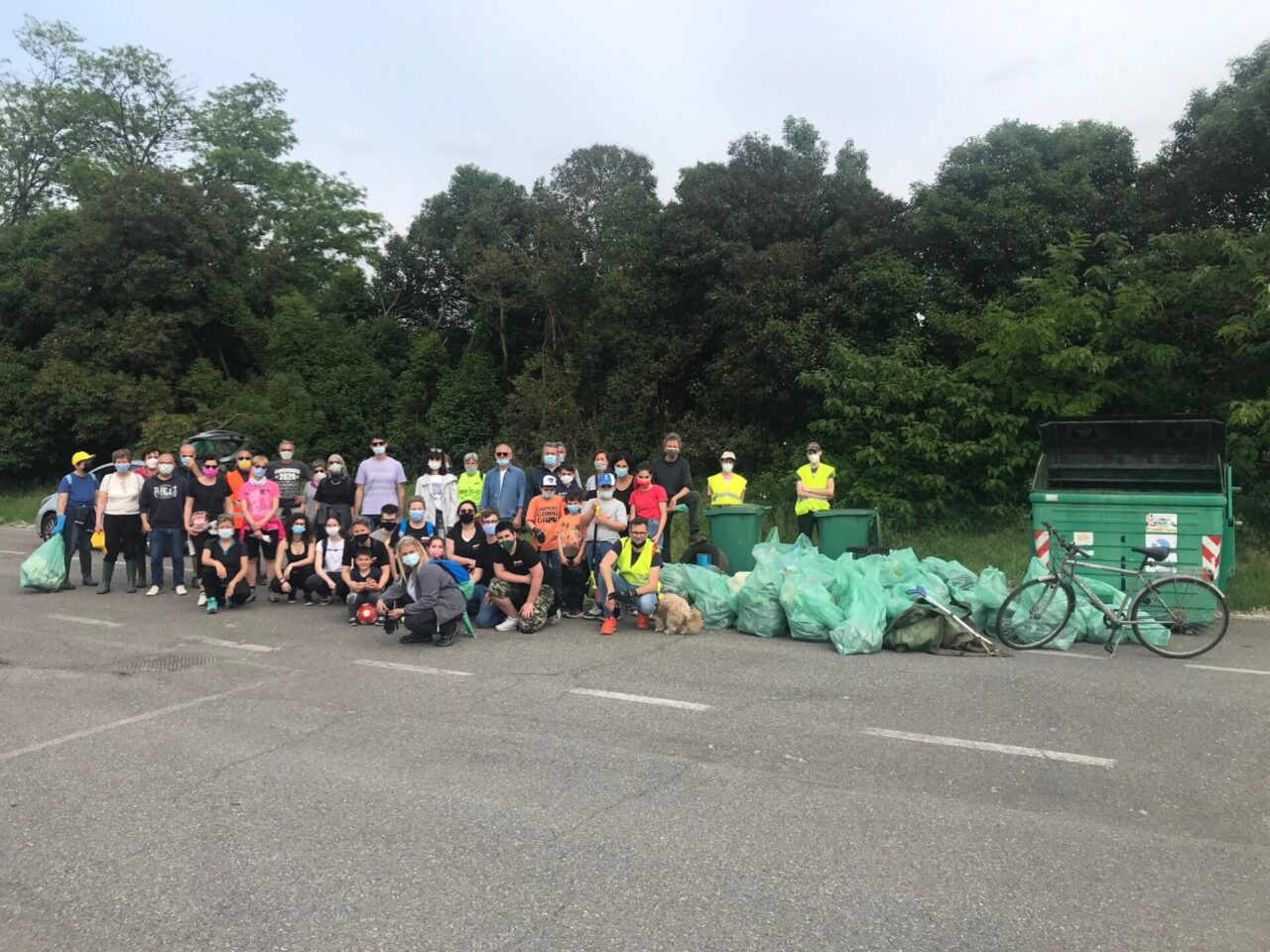 Ecovolontari al lavoro sulle sponde del Chiese