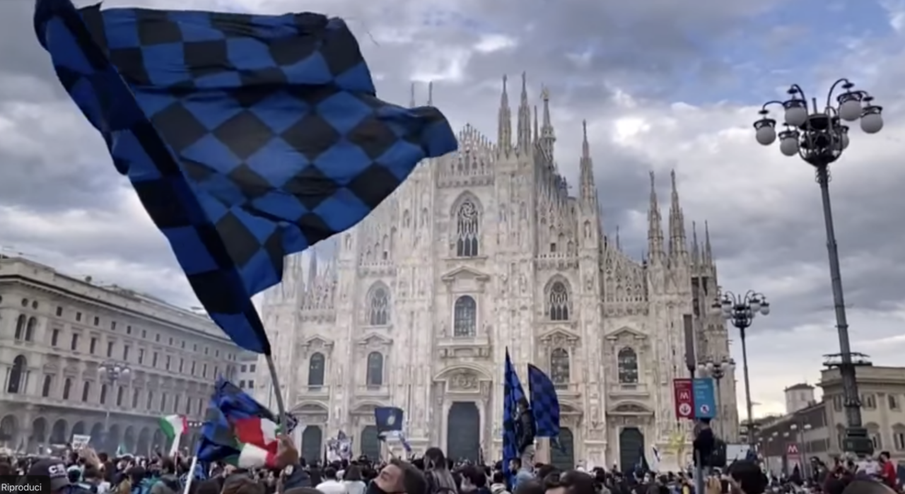L’Inter vince lo scudetto, festeggiamenti anche nelle piazze bresciane