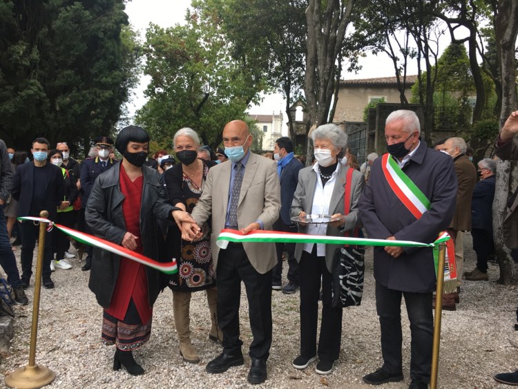 Vittoriale degli Italiani, taglio del nastro per l’inaugurazione del Roseto