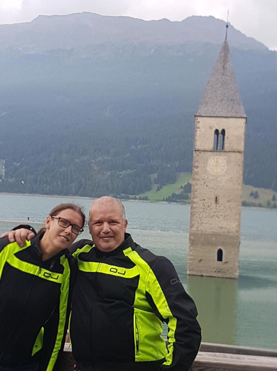 Terribile schianto in moto: morti padre e figlia