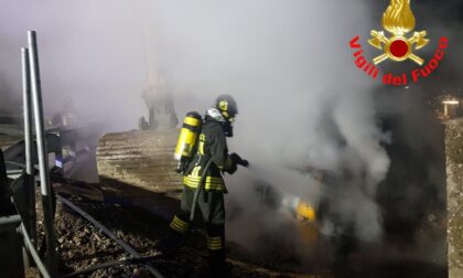 Incendio nella notte a Pisogne, intervengono i Vigili del Fuoco