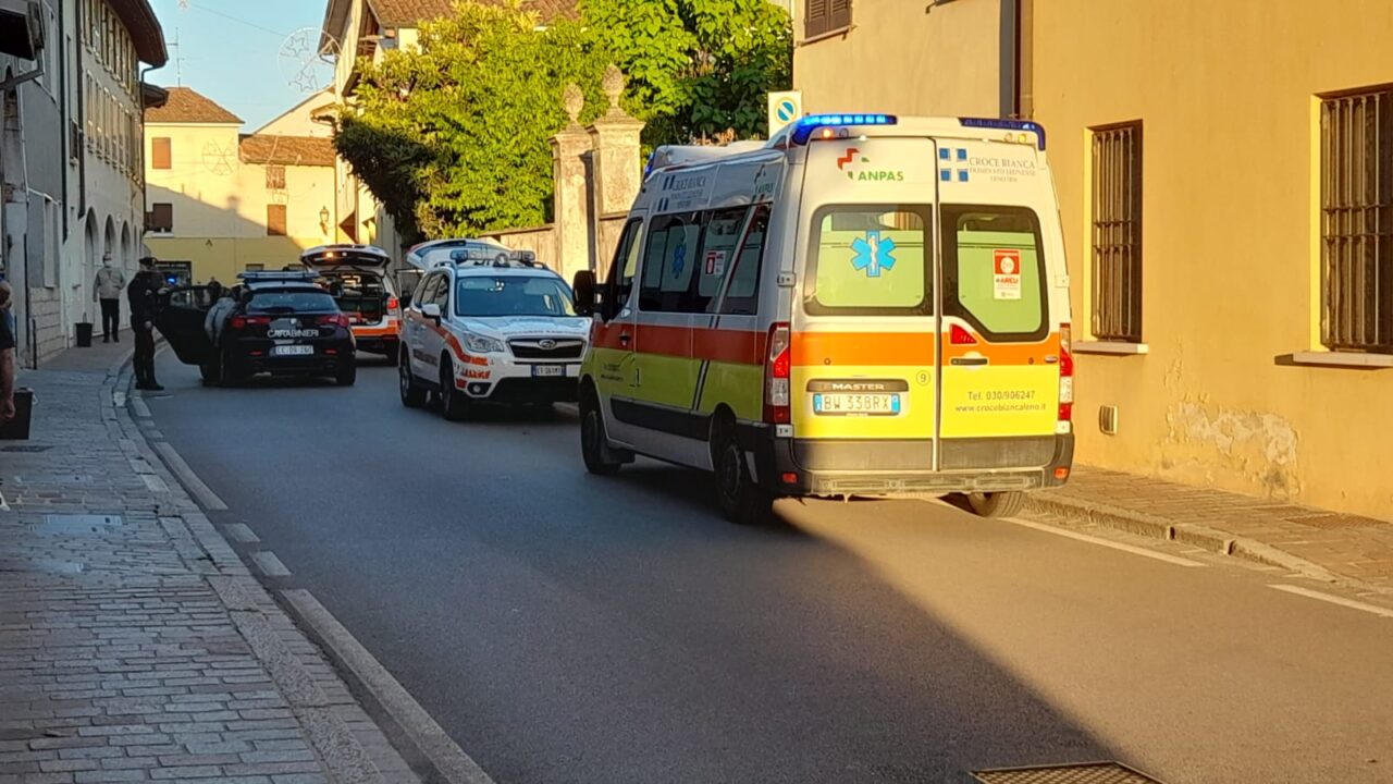 Colto da un malore mentre torna a casa, muore un 70enne