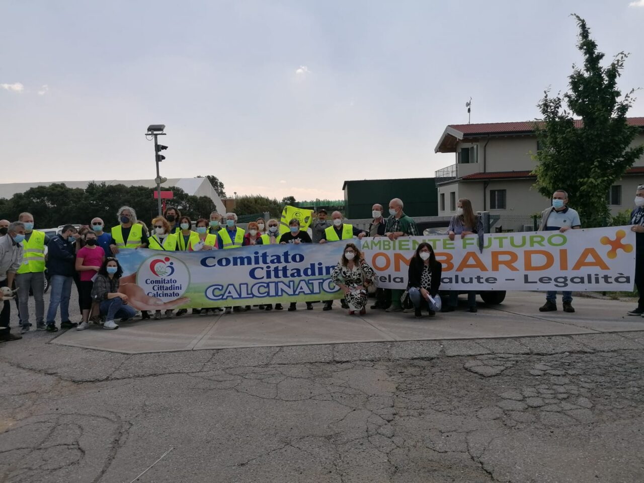 Fanghi tossici a Brescia, sit-in dei Comitati