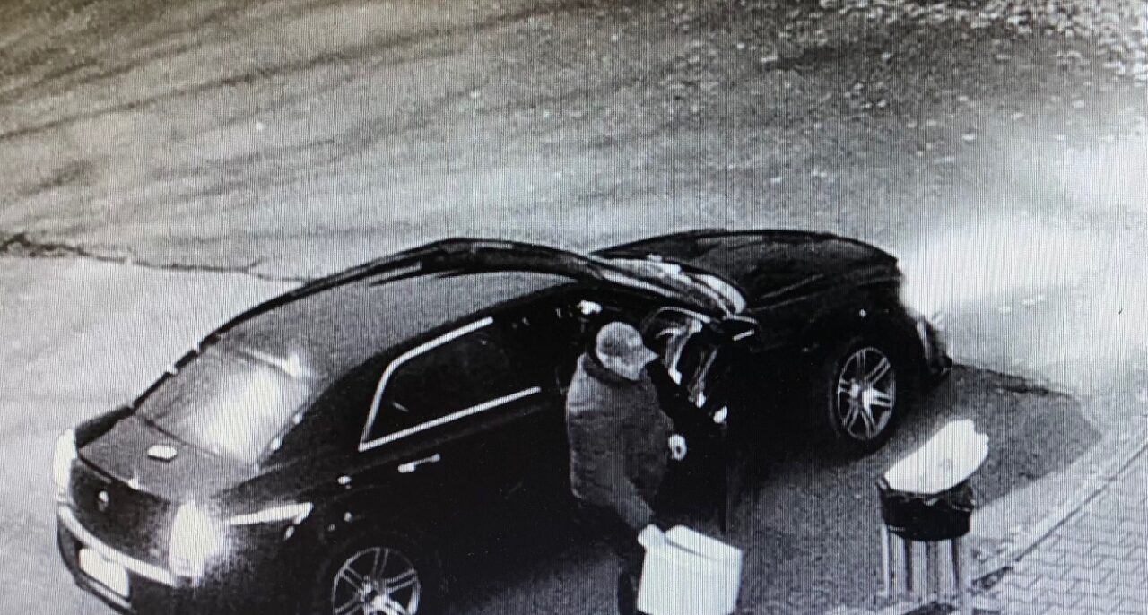 Rifiuti abbandonati: è guerra agli incivili