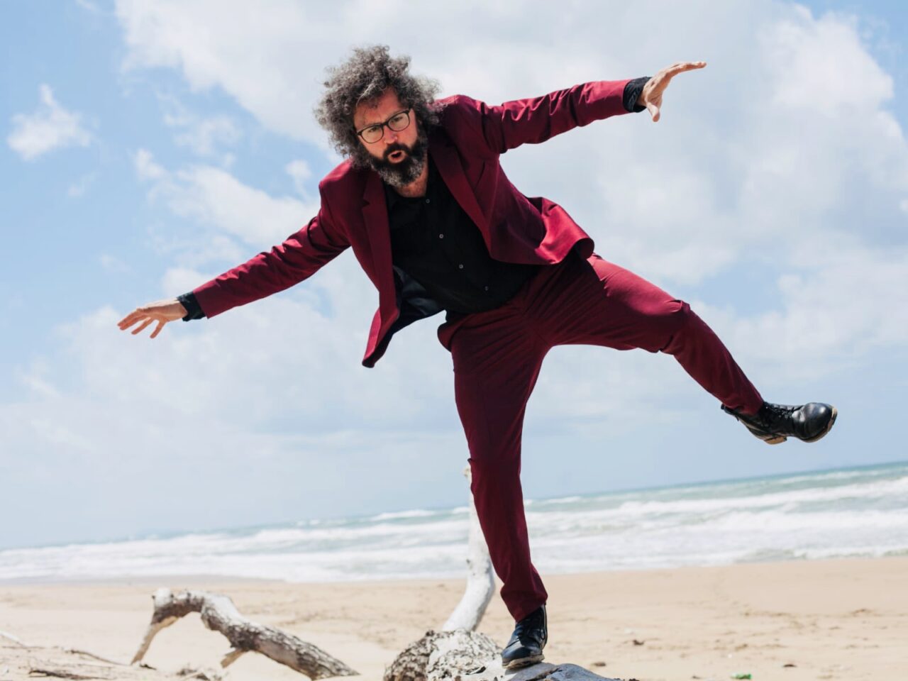 Alla ricerca della felicità: Simone Cristicchi dialoga con Clara Camplani