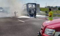 Camion in fiamme sull’A4: padre e figlio miracolati