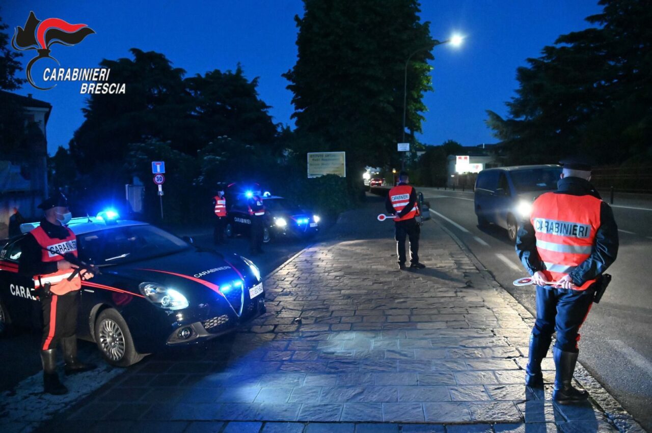 Litigano per futili motivi: denunciati due ragazzi per lesioni personali