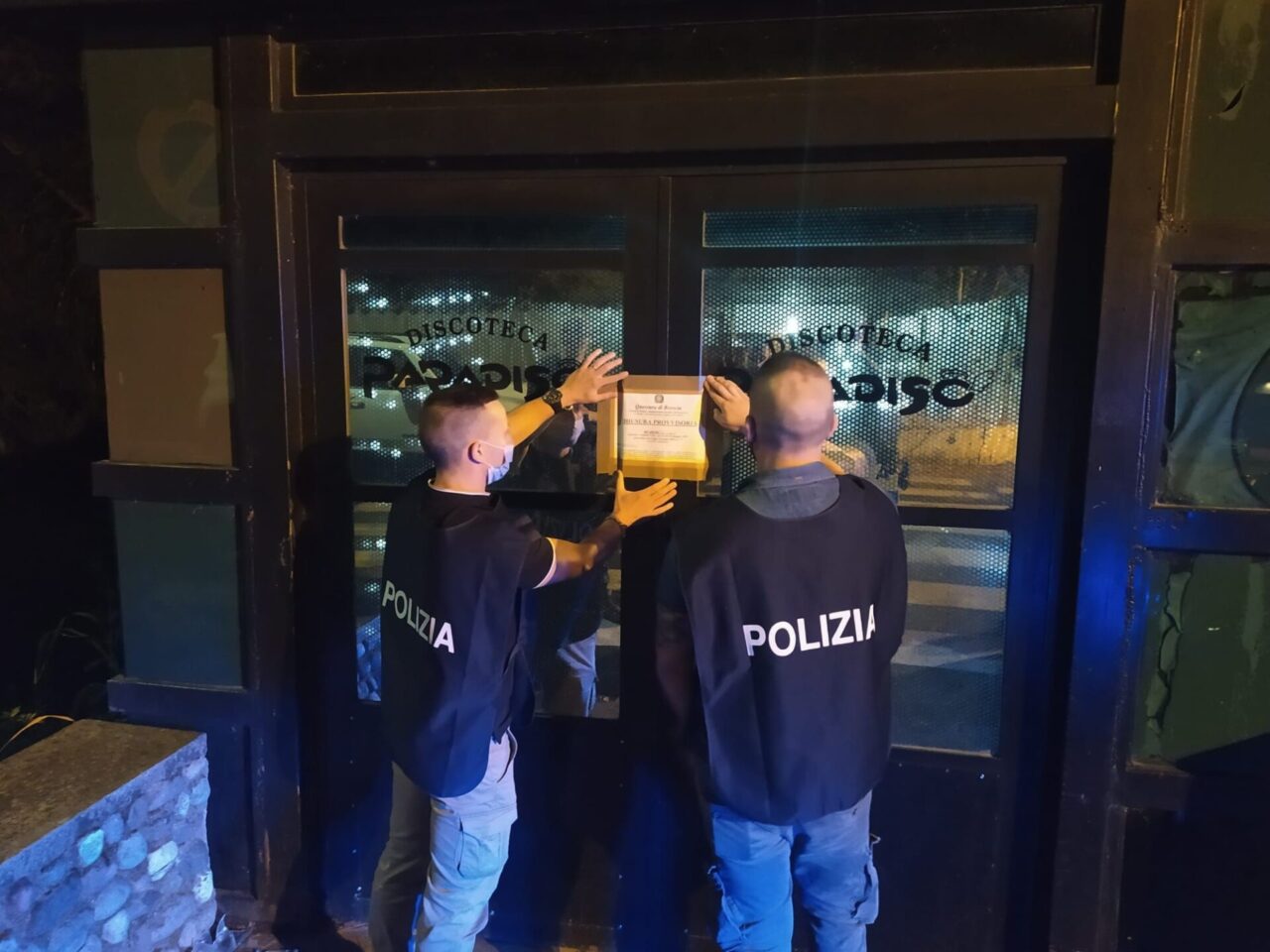 Cinquecento persone al Paradiso, sigilli alla discoteca