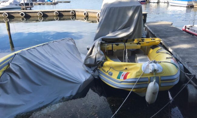 Vandali in azione sul lago d’Iseo: devastate due idroambulanze della Croce Rossa