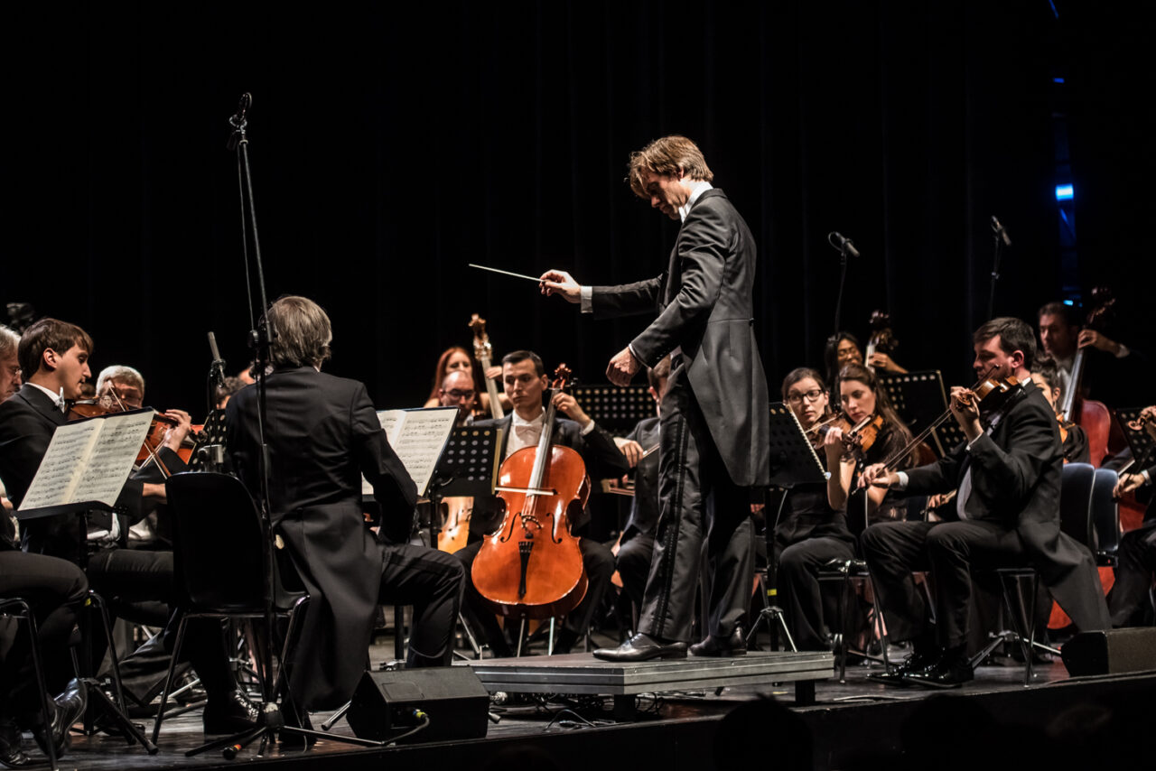 Un grande concerto gratuito in Piazza Loggia chiude il Festival Pianistico