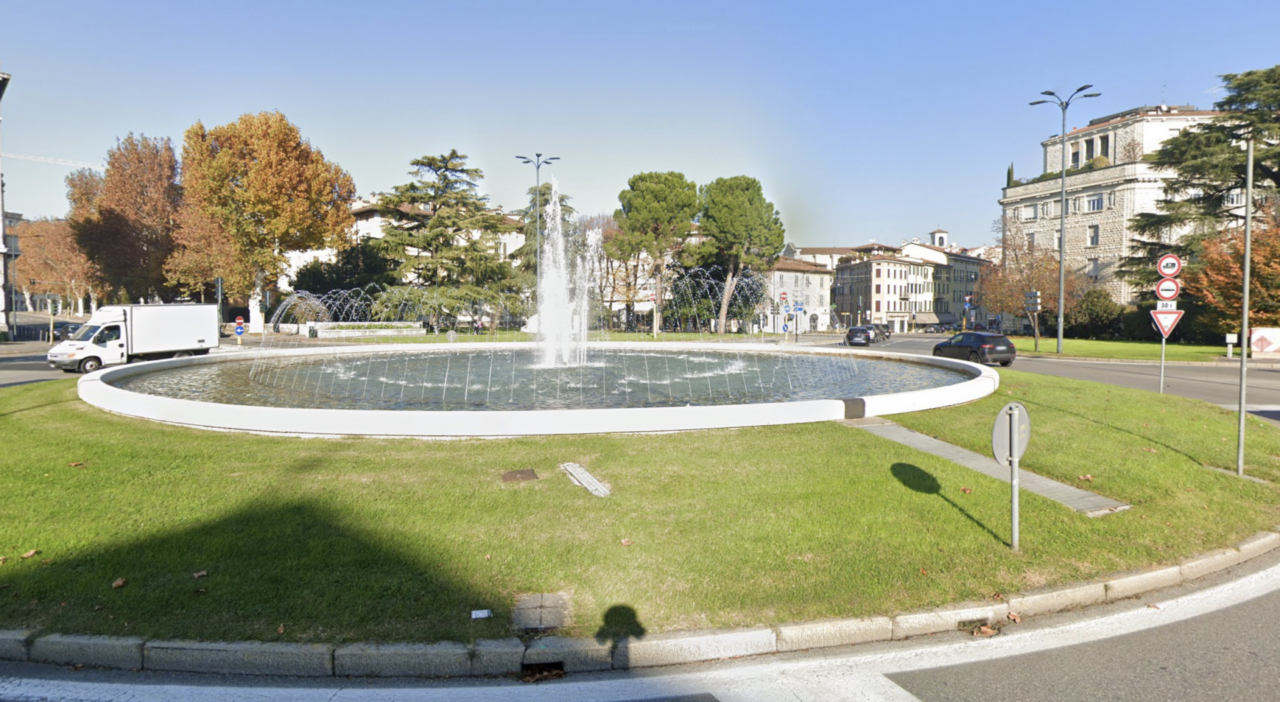 Finale degli Europei, a Brescia svuotata la fontana