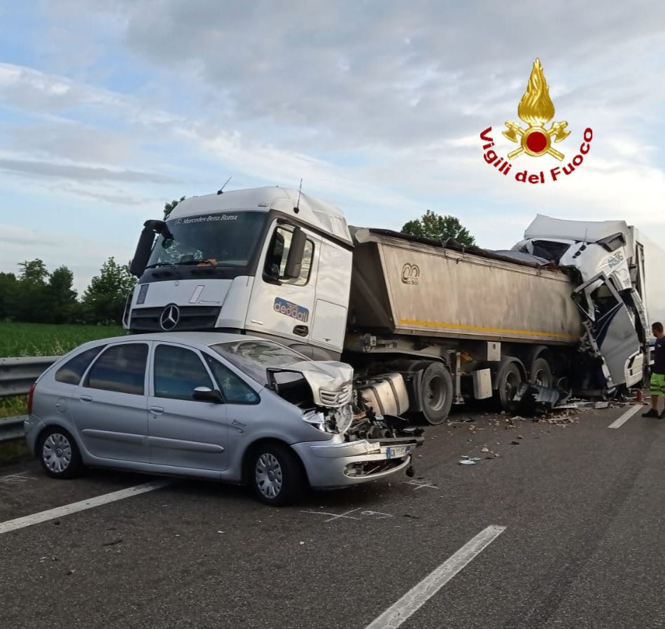 Incidente mortale nella notte in A21