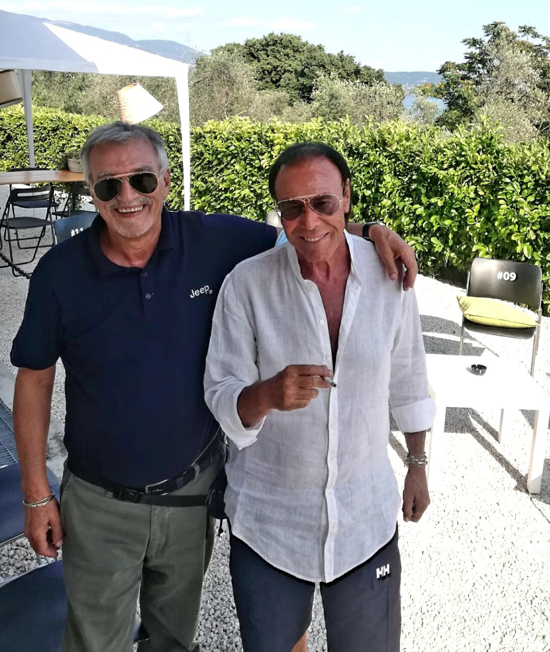 Antonello Venditti invia i suoi personali auguri di buon Natale al borgo gardesano