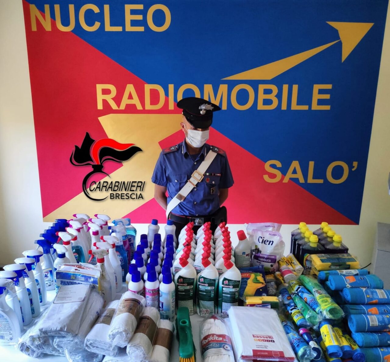 Rubava saponi (e non solo) dal supermercato: arrestata 70enne