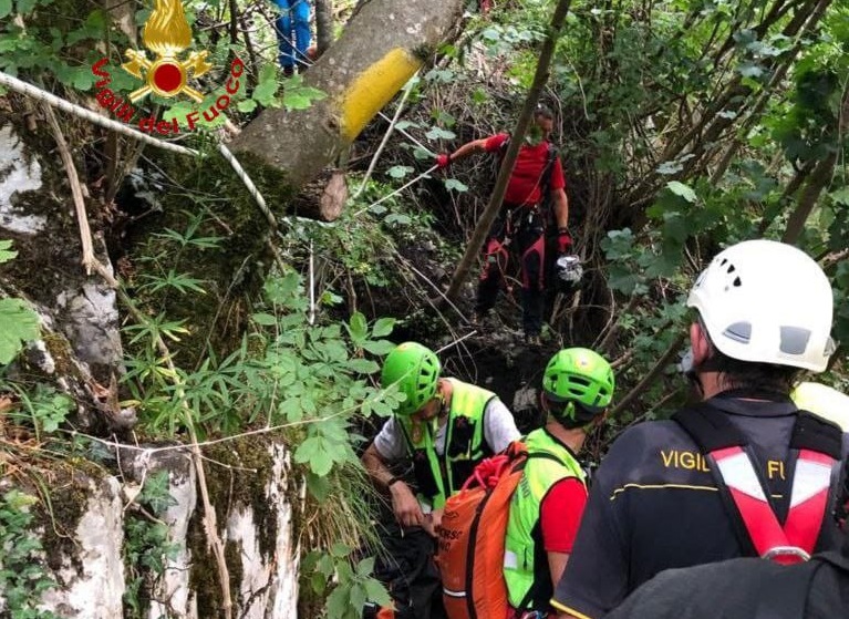 Tragedia sul lago d’Idro: precipita nel vuoto e muore