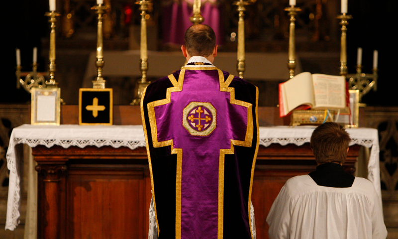 Disavventura per due sacerdoti, dalla vacanza al ricovero in ospedale