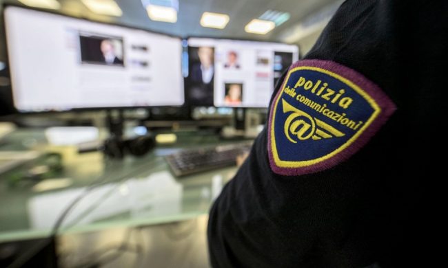 Insulti sui social agli Agenti di Polizia, denunciati tre “leoni da tastiera”