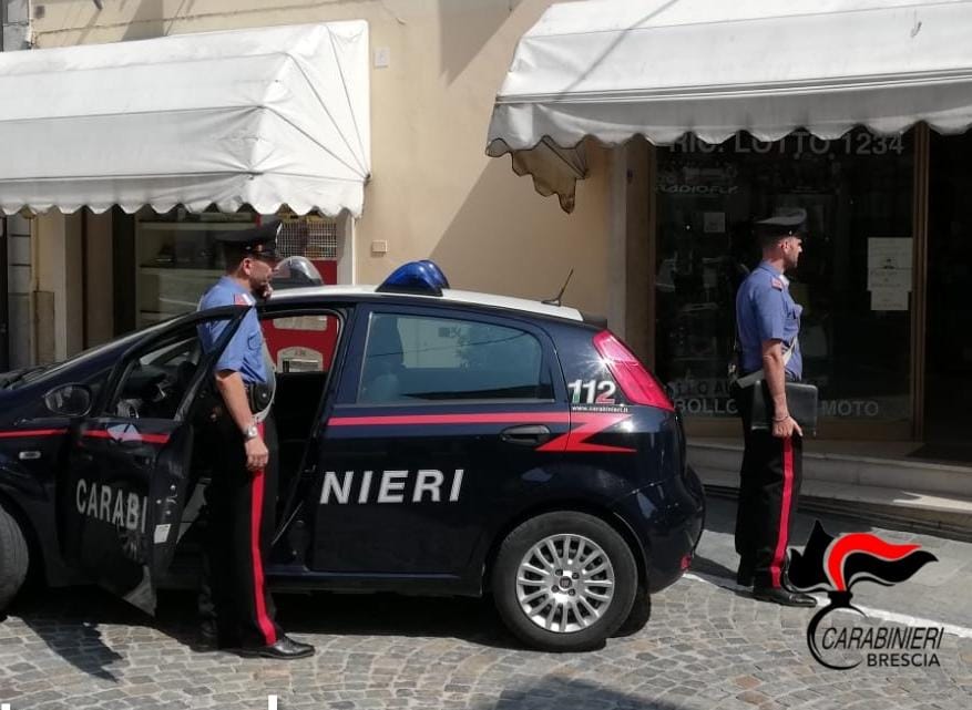 Rubano i Gratta e vinci, denunciati due 30enni