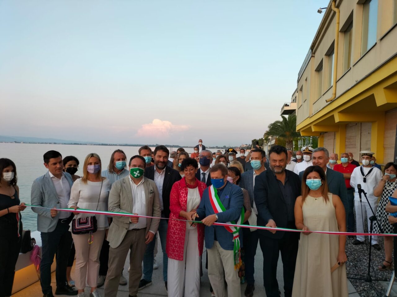 Inaugurata la nuova passeggiata a lago