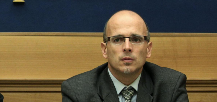 Continua il “Presidio 9 Agosto” davanti alla Prefettura: stasera atteso l’onorevole Alberto Zolezzi