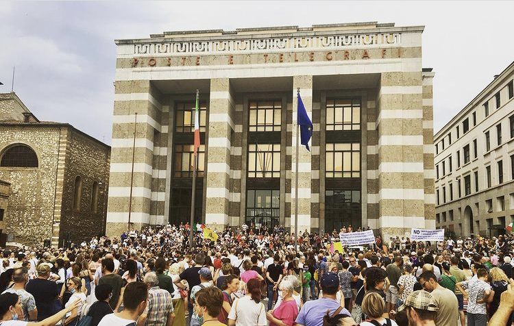 “No green pass”: proseguono le manifestazioni nel bresciano