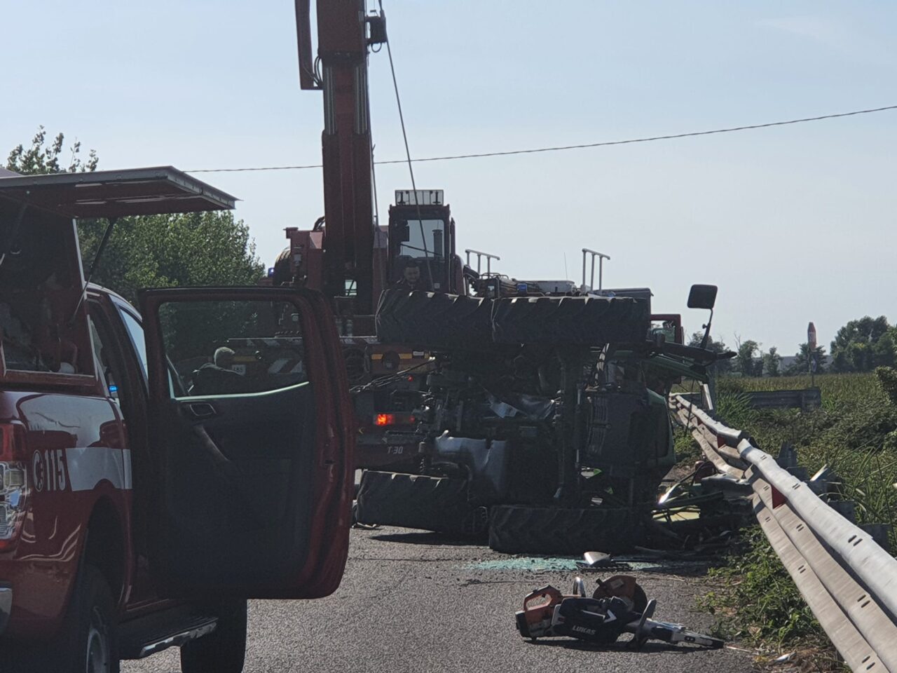 Si ribalta con il trattore, muore 60enne di Castrezzato