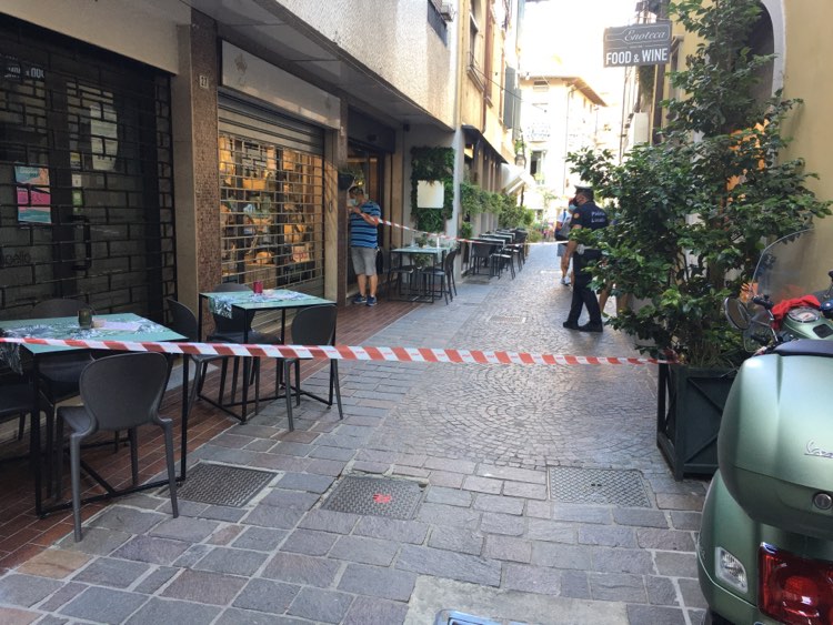 Violenta lite tra soci-compagni, lei è ricoverata in codice rosso