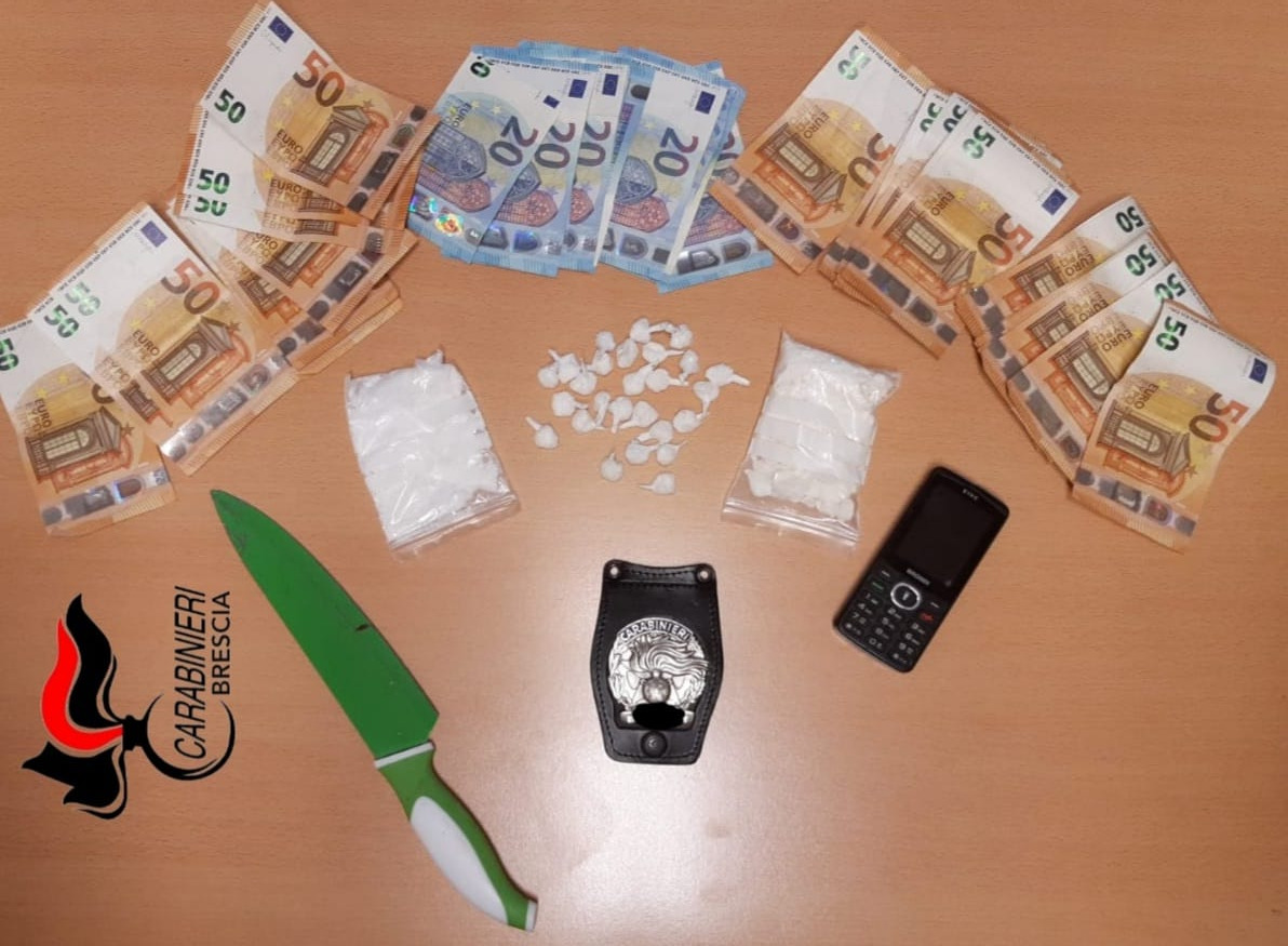 Ferisce carabiniere durante la perquisizione e parte un colpo di pistola: arrestato