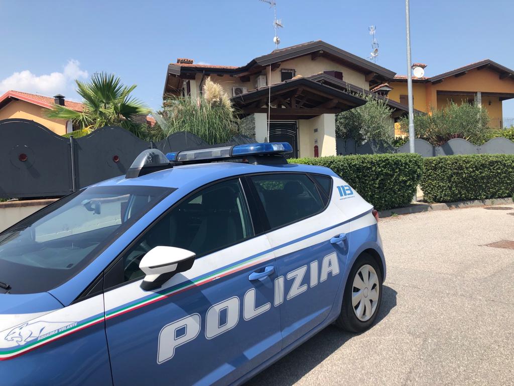 Poliziotto fuori servizio salva mamma e figlia dalle fiamme
