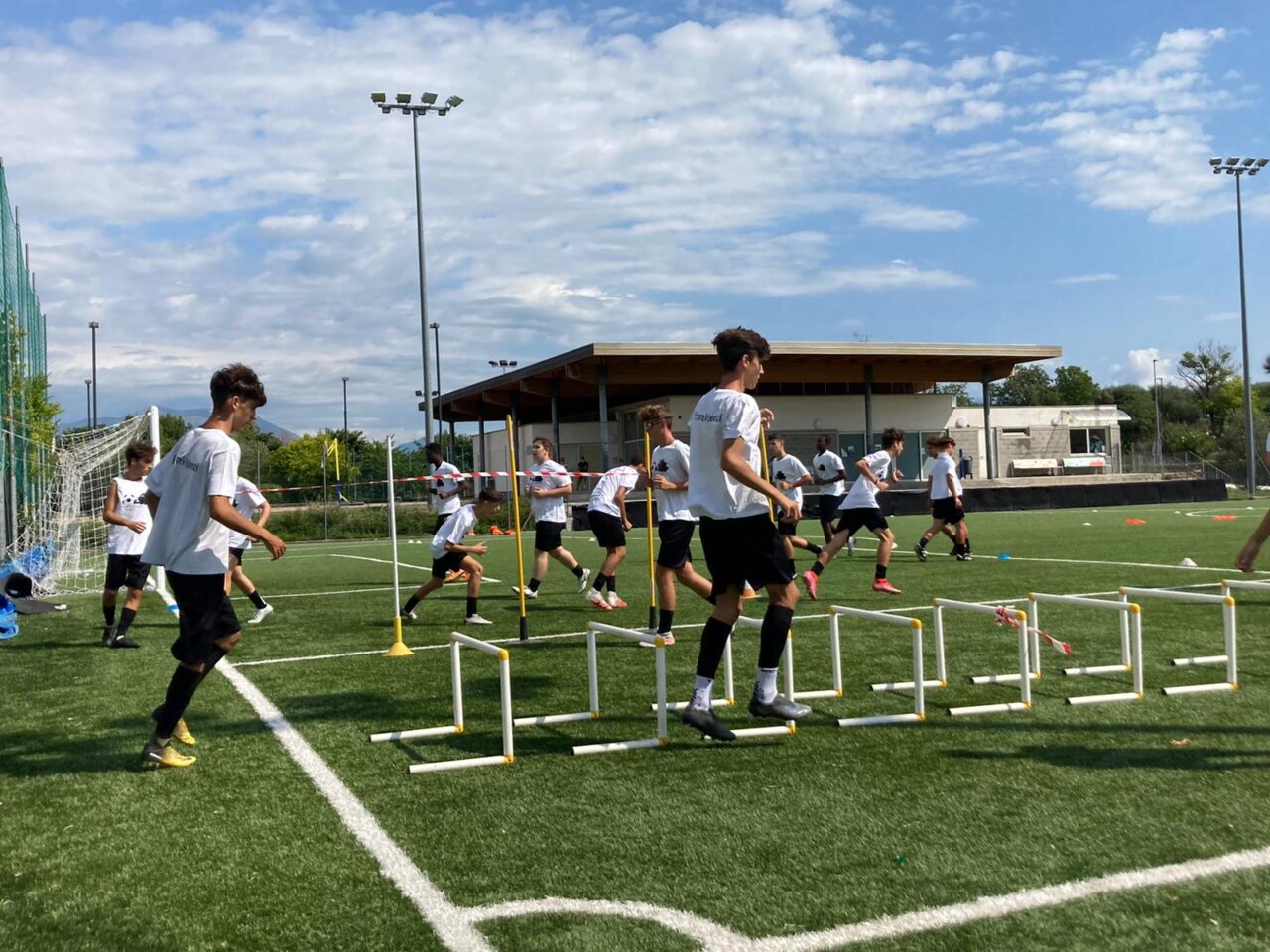 Vighenzi e Sirmione scelgono la sicurezza: tamponi per tutti prima di iniziare l’attività