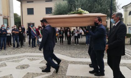 Tanta emozione per l'ultimo saluto ad Alessandra Ferrari