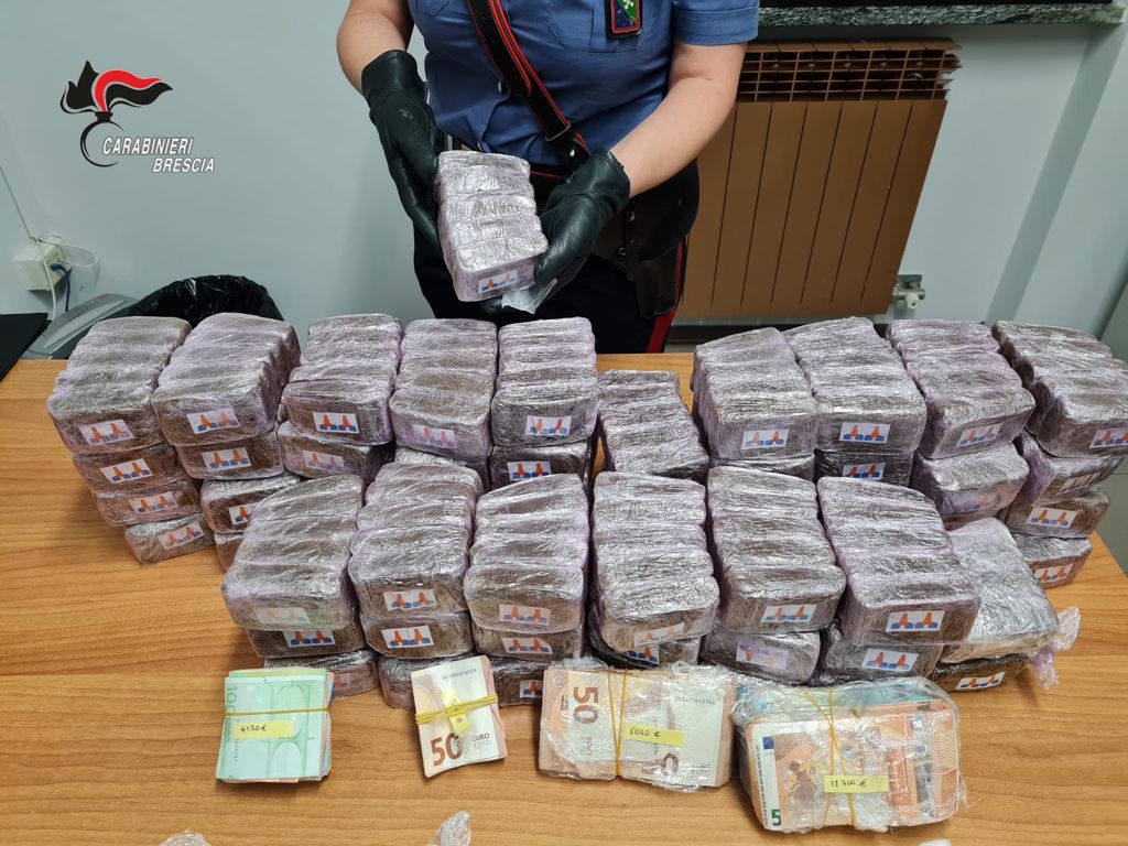 Operazione antidroga: 38 arresti e 23 chili di cocaina sequestrati