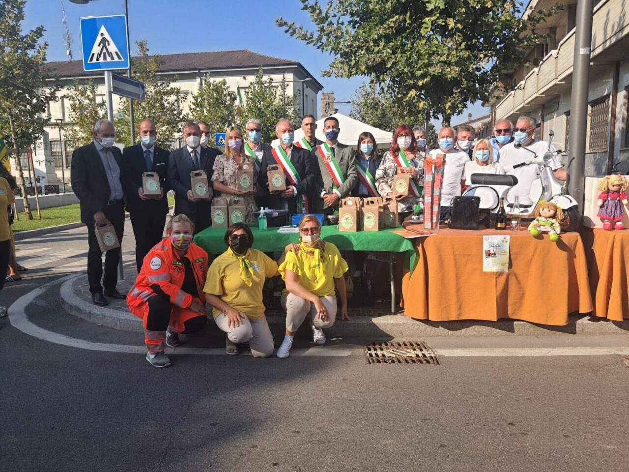 Trattori, auto e moto d’epoca per il taglio del nastro della Sagra del Quarantì