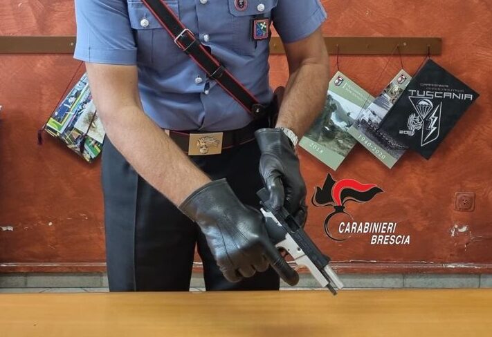 Minacce su Facebook con una pistola, arrestato 30enne
