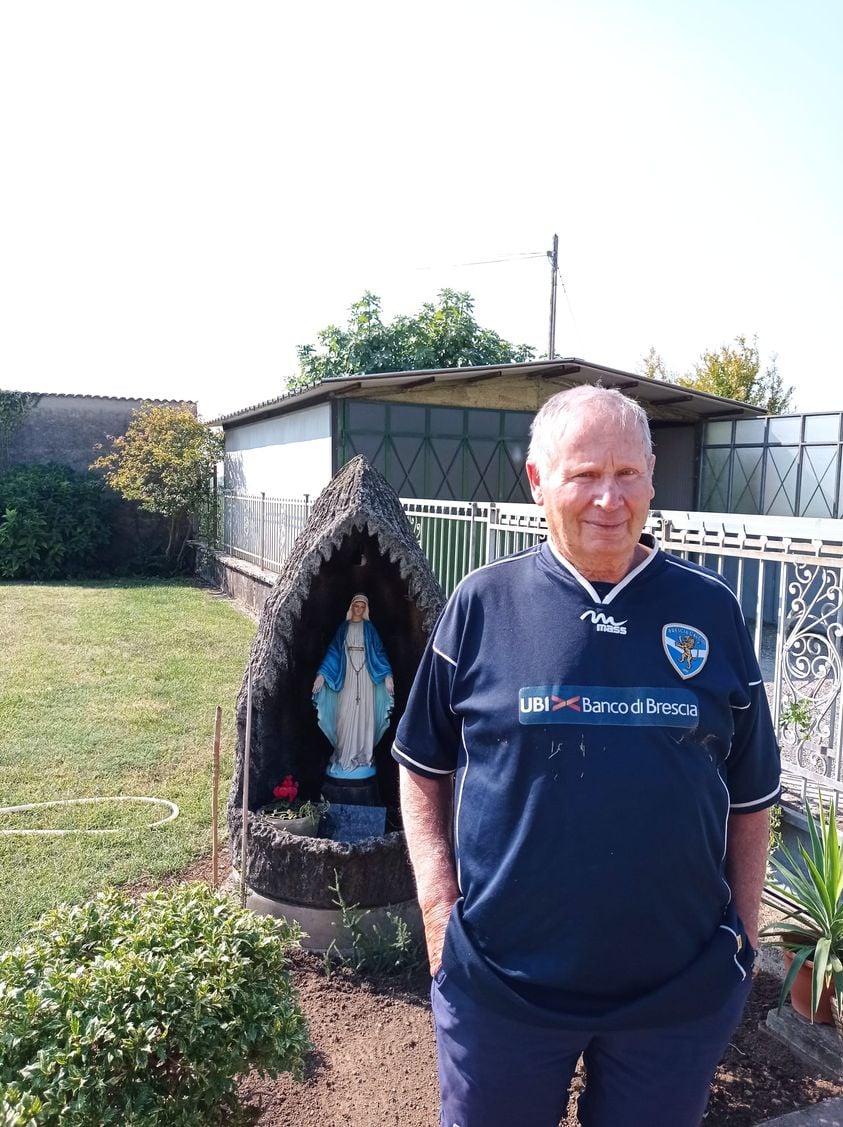 Smaschera il finto tecnico del gas e lo mette… al cancello