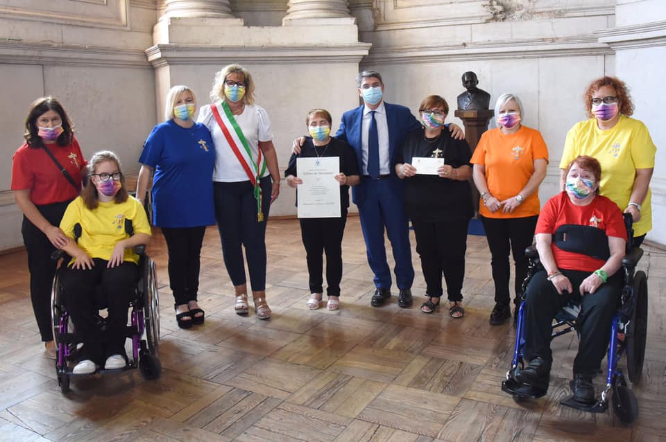 La giostra a colori premiata a Palazzo Loggia