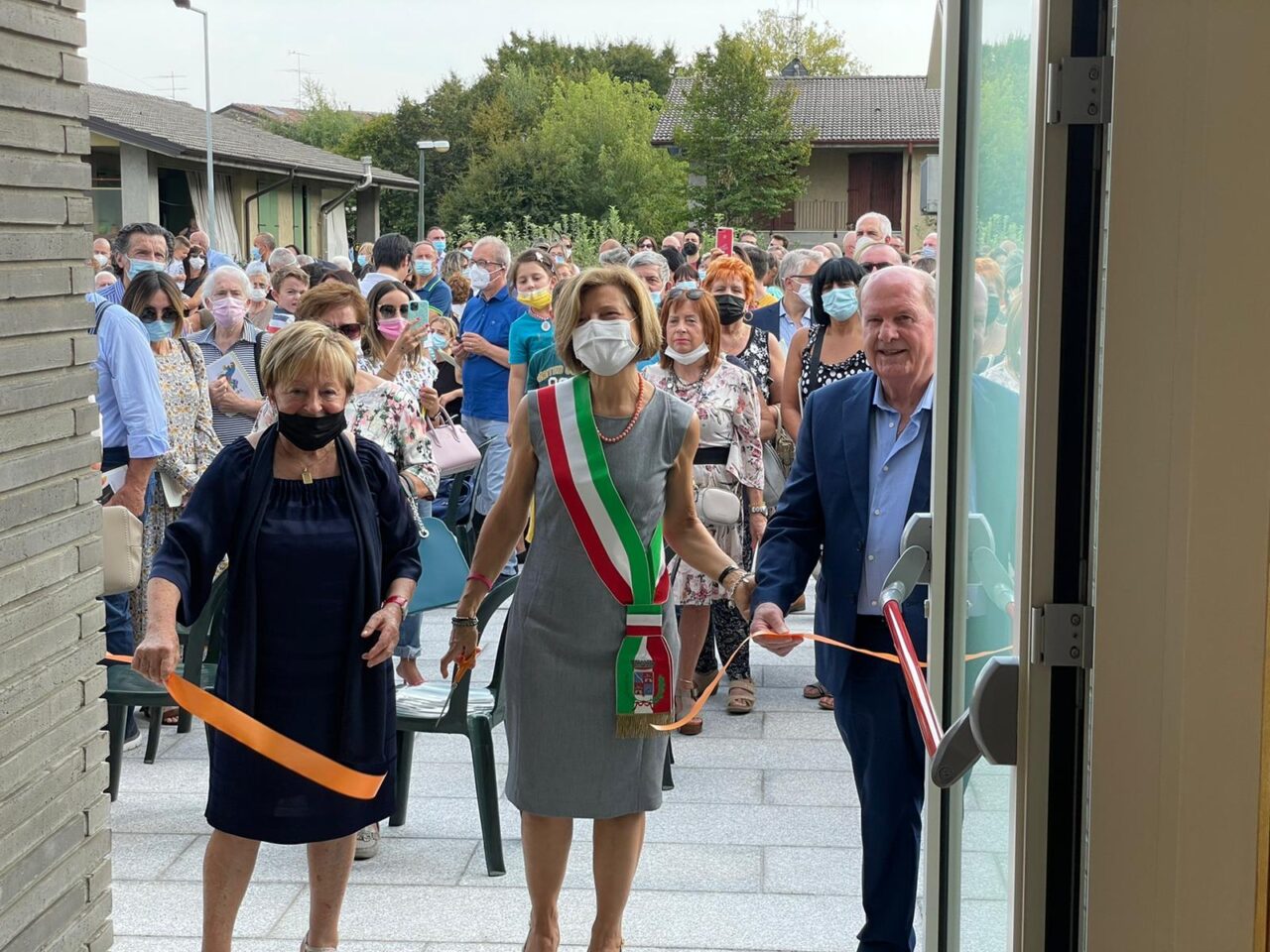 Taglio del nastro alla nuova scuola dell’infanzia in ricordo di Alessandra Bono