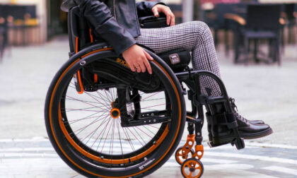 Sedia a rotelle "rubata" restituita al legittimo proprietario: pensava fosse stata abbandonata