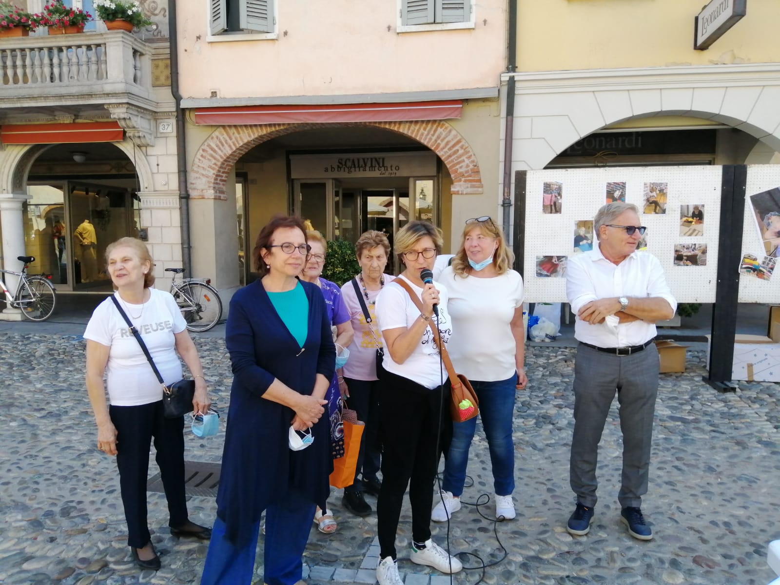 un quadrotto per cucire relazioni4