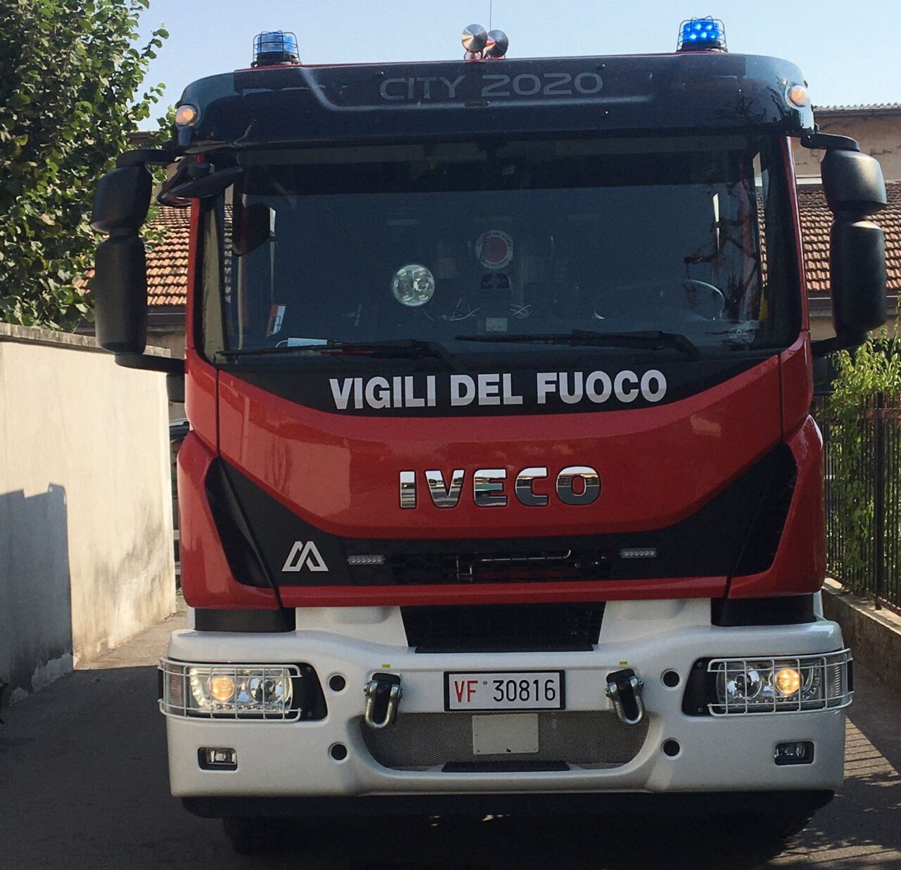 Incendio in un appartamento a Erbusco, tre intossicati