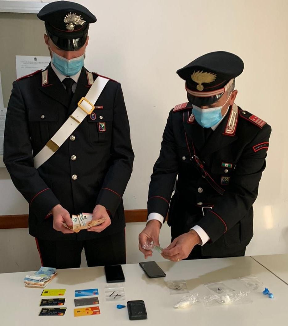 Spacciavano da casa, in manette una coppia di Lonato del Garda