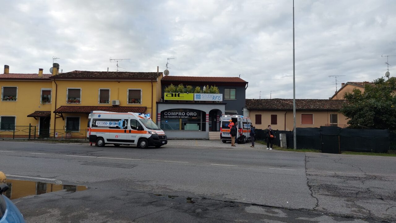 Castiglione delle Stiviere: autobus frena bruscamente, sette i feriti