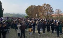 Centinaia di persone per l'ultimo saluto a Viola Balzaretti