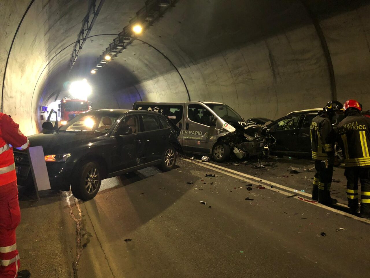 Incidente in galleria Pianzole sulla Sp510, quattro le persone coinvolte