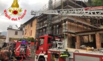 Palazzina in fiamme a Villanuova sul Clisi