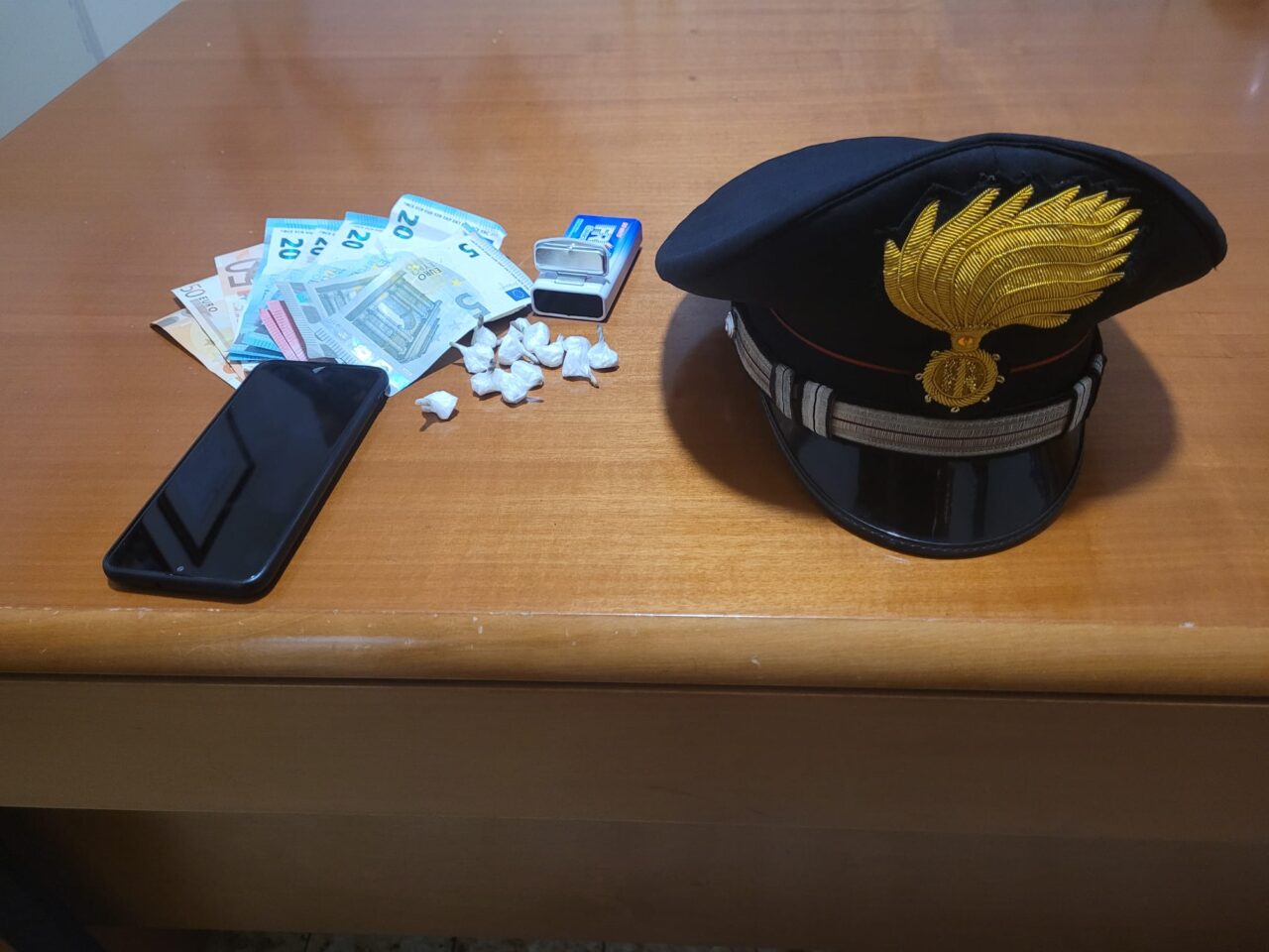 In Italia con visto turistico: albanese in manette per detenzione di droga