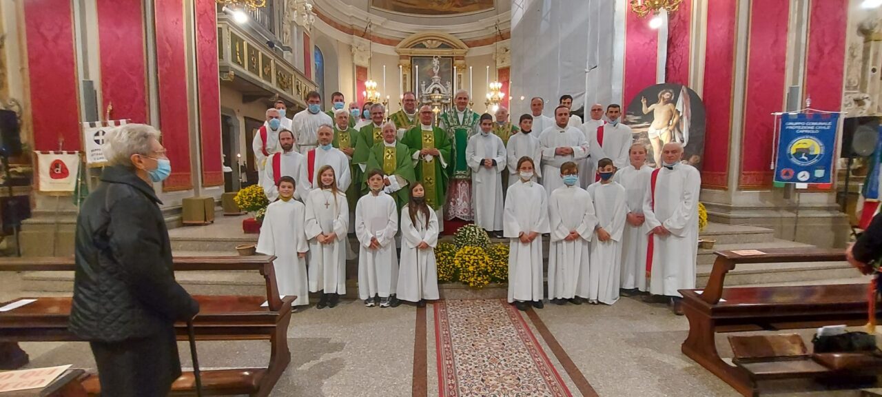 Il saluto di Capriolo al parroco don Agostino