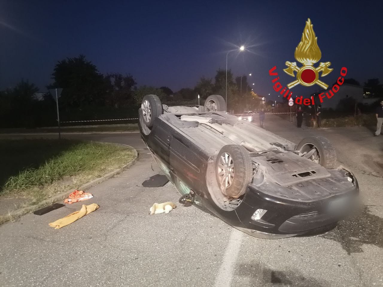 Si ribalta con l’auto: ennesimo incidente sulle strade bresciane