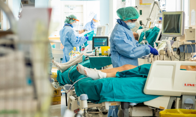 La sottovariante di Omicron fa impennare i casi Covid: nel Bresciano 1.600 casi, un anno fa erano 12